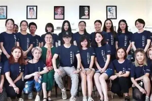 尚涛造型化妆师培训学校